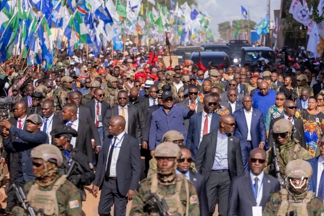 Félix Tshisekedi inaugure des infrastructures pour les militaires à Kikwit