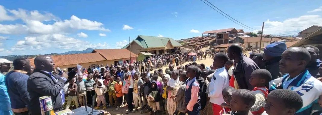 distribution des semences à Kipese après le retrait du M23 pour relancer l’agriculture